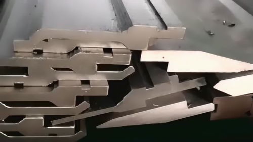 機器加工鈑金,放上去就加工成型了,非常方便
